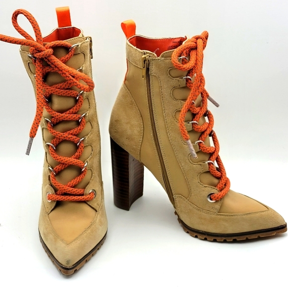 Steve Madden Tan Heeled Boots. SIZE 7M. S981. - Picture 1 of 10